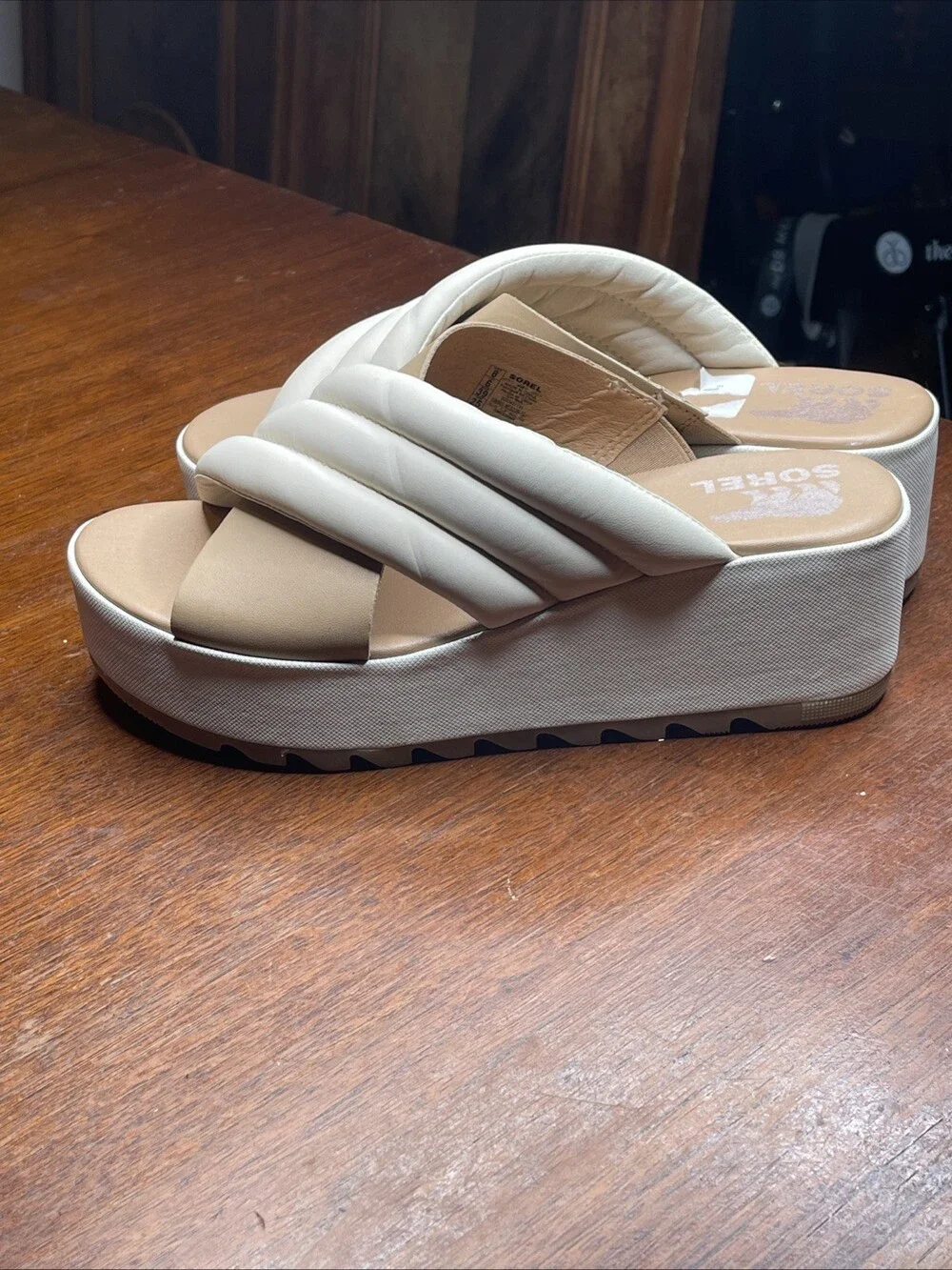 Sorel Cameron Wedge Flatform Puff Mule Sandals Chalk Beige Womens Size 8 NEW